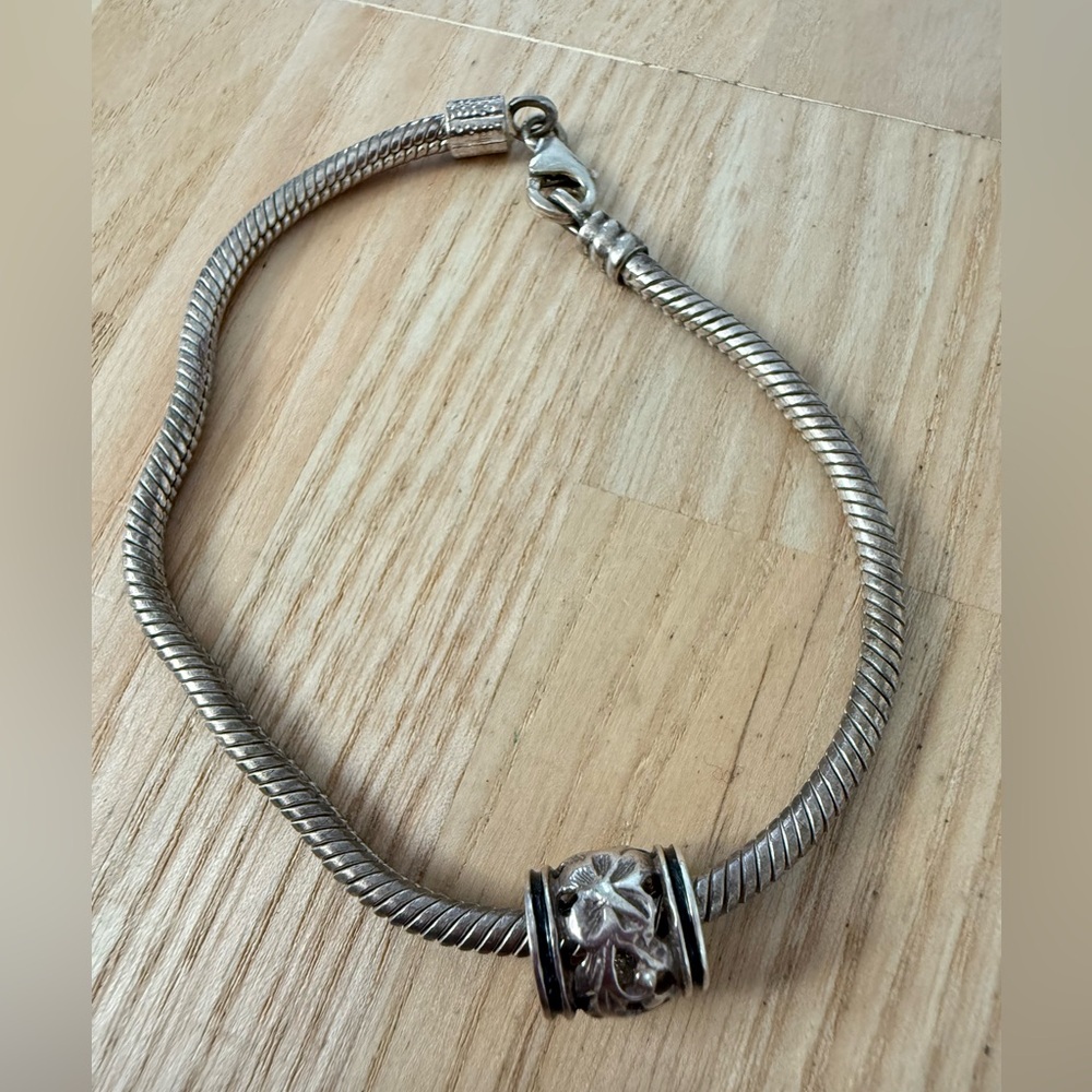 925 Sterling silver charm bracelet with floral barrel bead